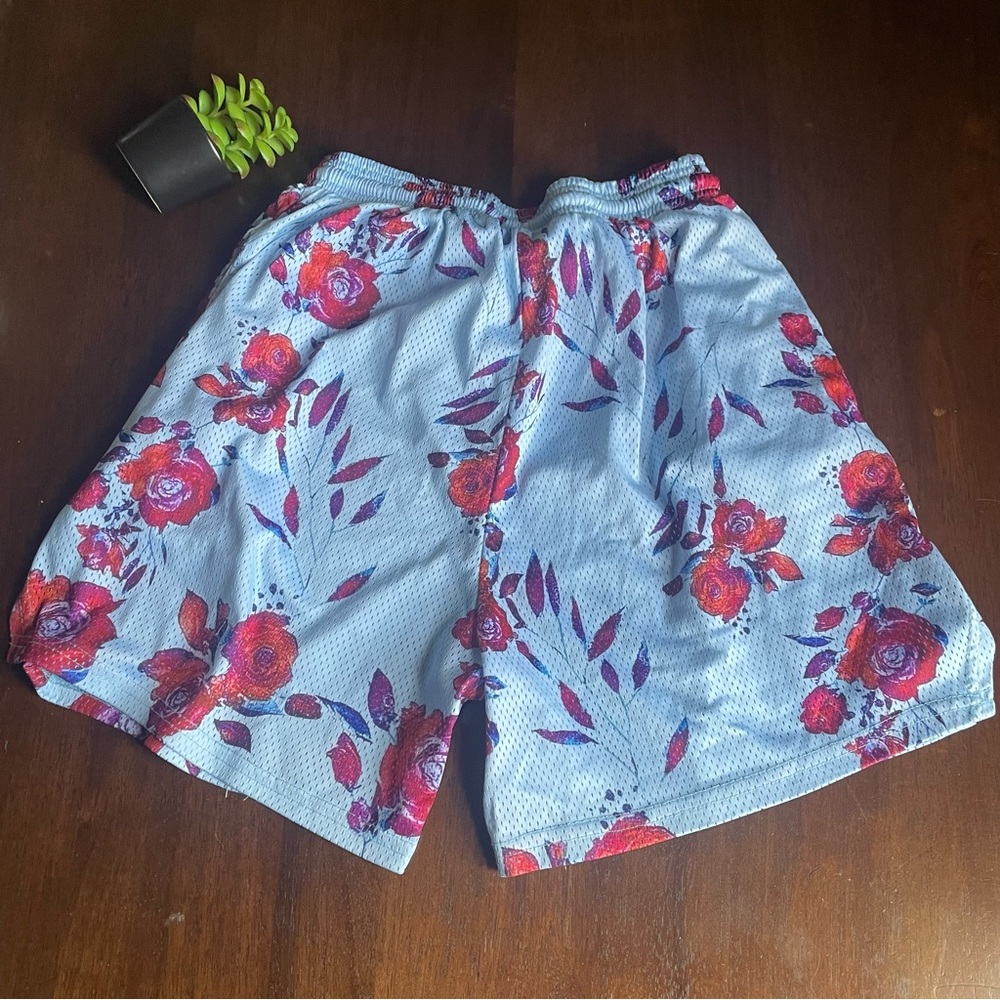 Ryoko Rain Blue Shorts With Roses Floral Print Size XL - Picture 2 of 13